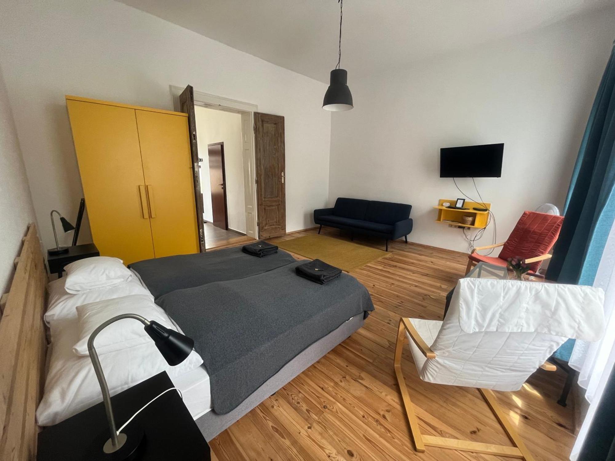 Varkeruelet 6 Apartman Sarvar Ngoại thất bức ảnh